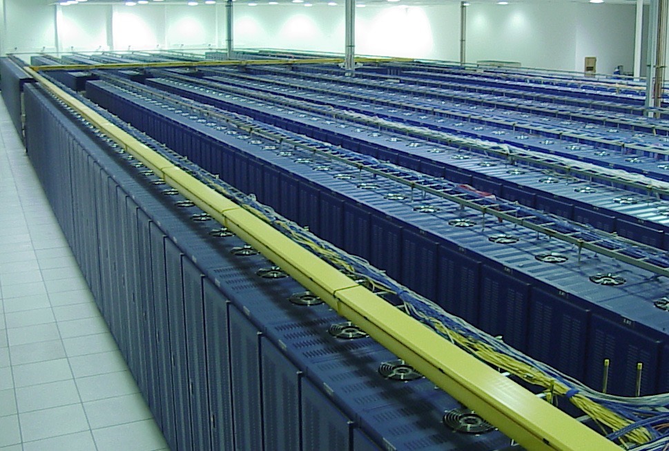 <span style="font-size:15px; ">&nbsp;The data center floor is truly massive. Just shy of the size of a football field.&nbsp;</span>